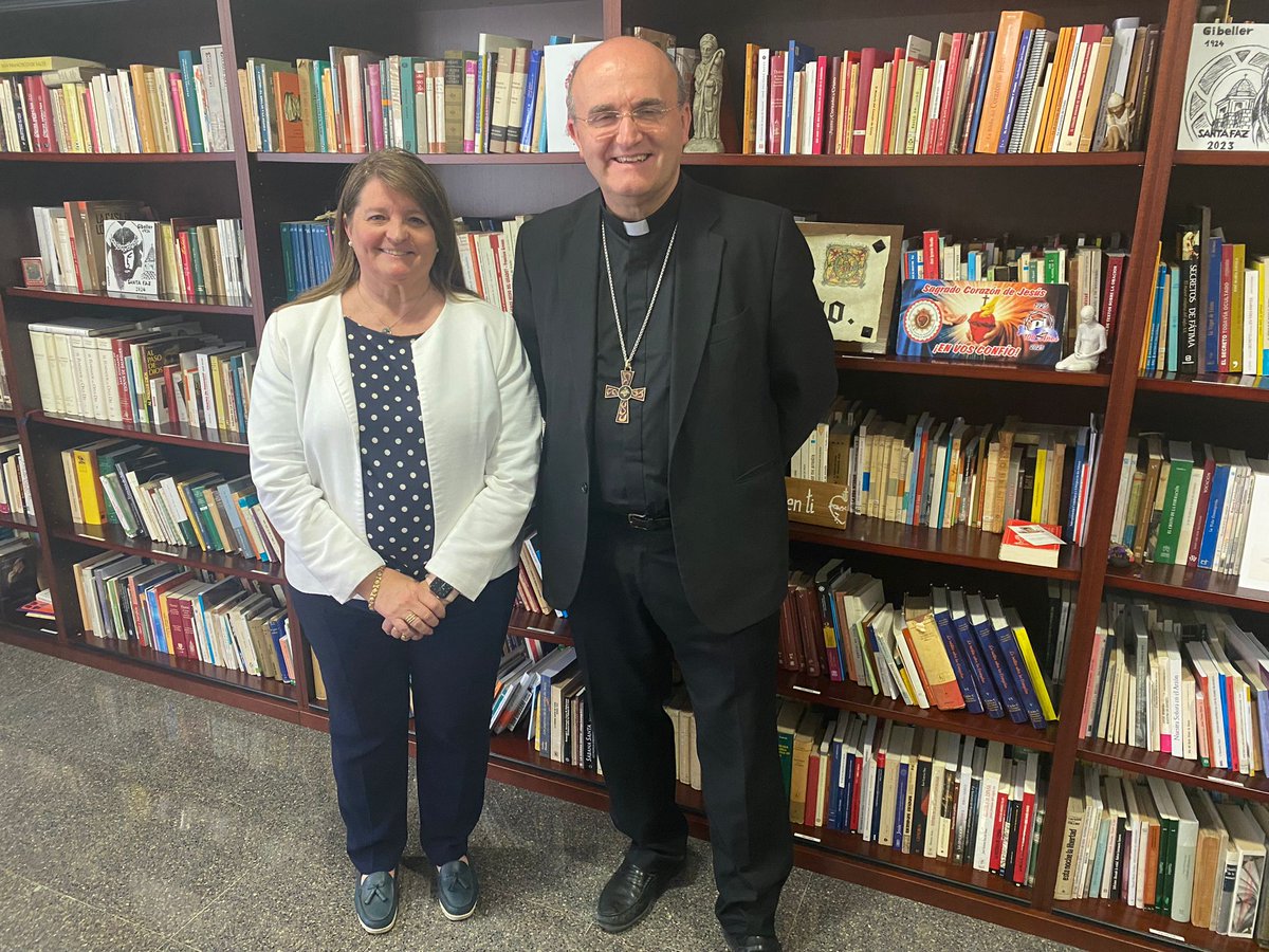 Nuestra diputada, Julia Llopis, se ha reunido con el obispo de la diócesis de Orihuela-Alicante, @ObispoMunilla.

👉Han hablado sobre los problemas que atañen en educación.
👉El maltrato de los docentes de religión por parte de la administración.
👉La preocupación por el acceso…
