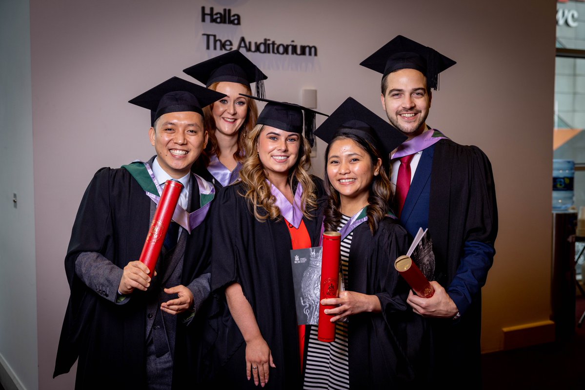 This #InternationalNursesDay we celebrate the extraordinary work done by the 28 million nurses across the world! 👨‍⚕️👩‍⚕️ We particularly thank the current students and 20,000 alumni of @RCSI_Nursing and look forward to marking the 50th anniversary of @RCSI_FacNurMid in October.