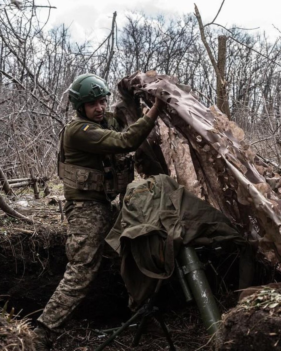 Ukrainian defenders holding the line in the Donetsk region. We are beyond grateful to our brave warriors for their daily protection and fierce fighting 💪 Stand with Ukraine 🇺🇦 Photos: Serhii Korovayny @Serhiikorovayny for the Wall Street Journal @WSJ