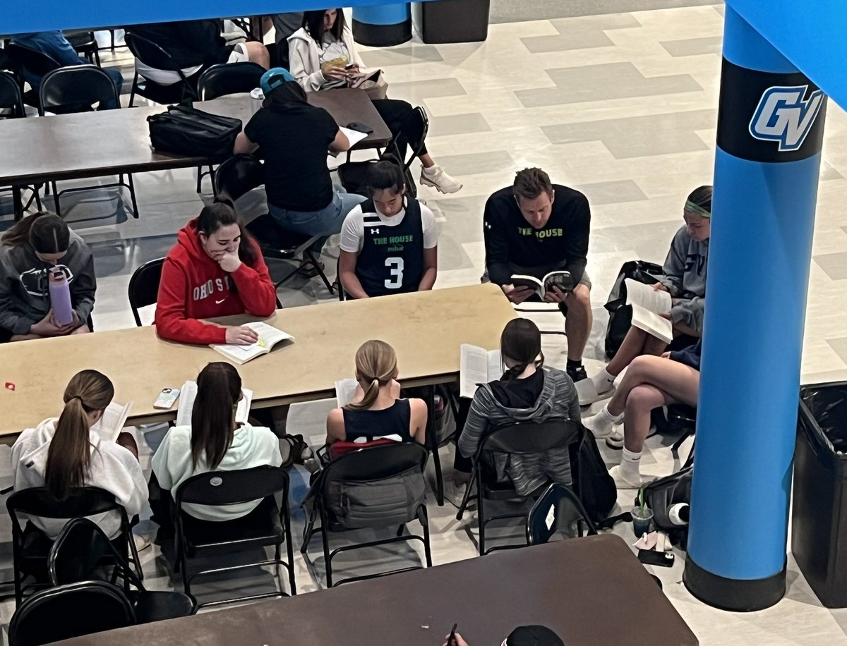 mikedokter's tweet photo. Coaching a group of players that care as much about developing mental and emotional strength as they do about winning is a pure joy. 

Win or lose, we WILL pound the stone! 🔨🪨

Come see us this weekend at the Mother’s Day Classic! 

@TeamSportHouse @M_B_A_Bball https://t.co/zEQwPti5OS
