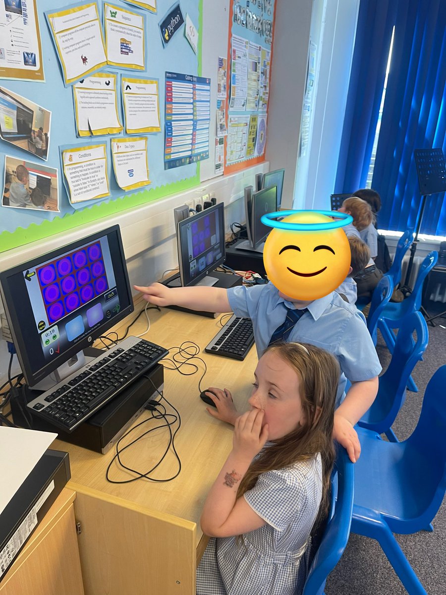 P1 are practising their time skills in ICT, continuing their learning of matching analogue to digital times⏰