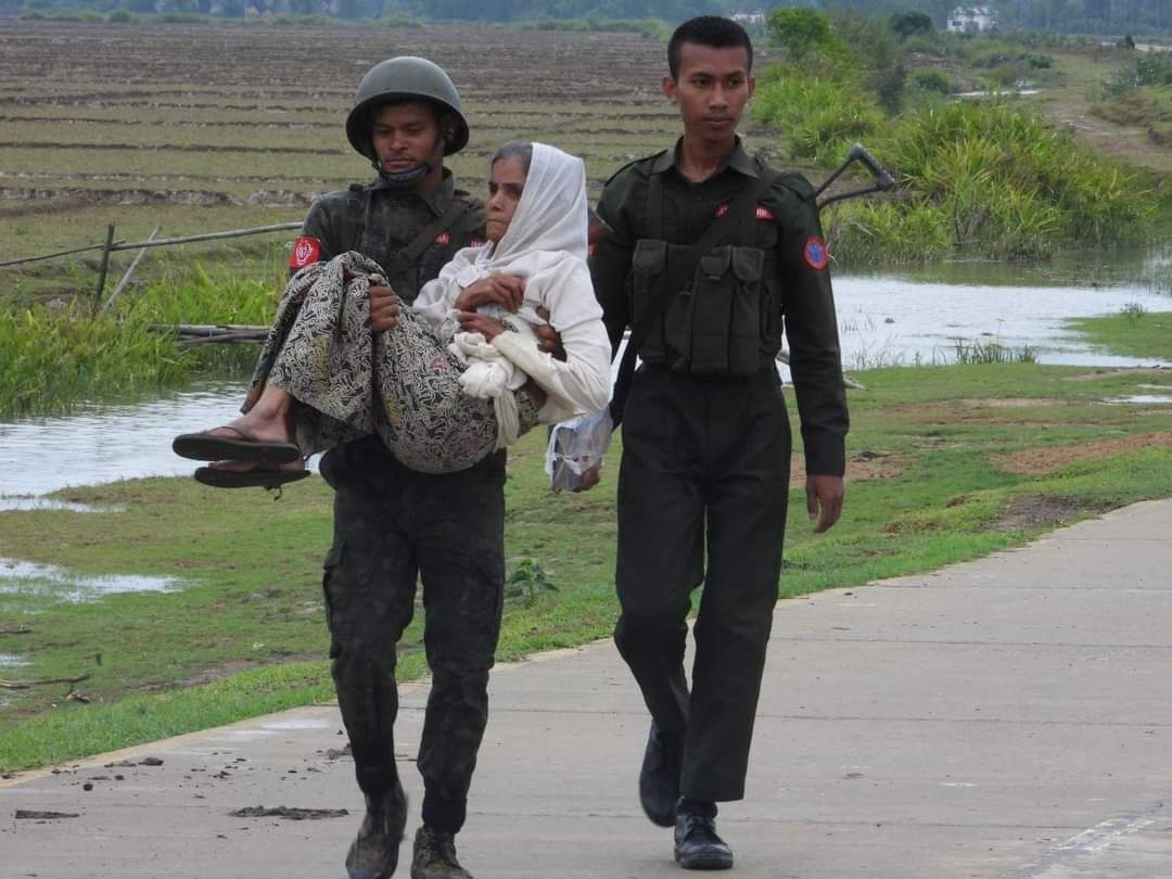 3 rohingya shot dead by Arakan Army (AA)  infront of their family for refusing to take false propaganda photos . 
It is known from the rohingya community that 3 rohingya shot dead who refused to cooperate were shot and killed infront of their families when