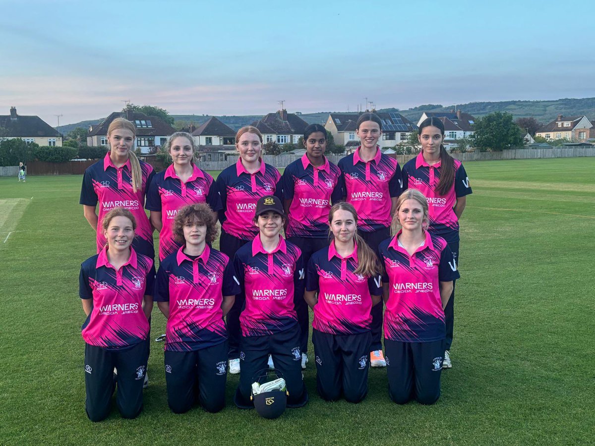ApperleyCCWandG's tweet image. First run out in the new kit for the Un 15s at @CheltCCLadies #looksharp