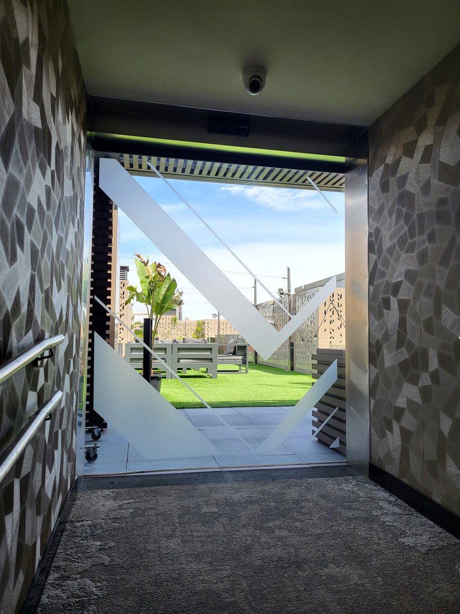 Novotel Madrid Center (@novotelmcenter) on Twitter photo ¡Mañana abrimos nuestra terraza!
Llega el buen tiempo y las ganas de disfrutar en el exterior. ¡Mañana abrimos nuestra terraza!
Llega el buen tiempo y las ganas de disfrutar en el exterior.