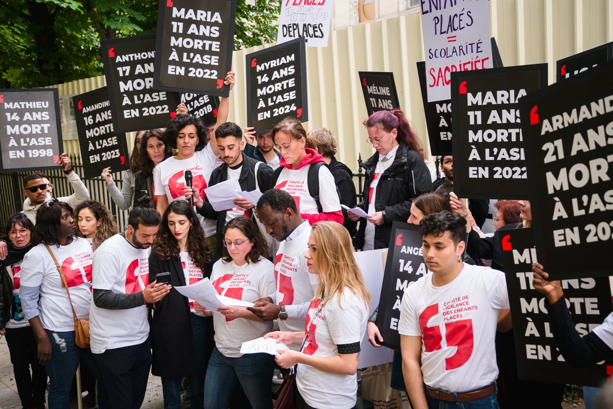 C'était mardi, avec <a href="/VigilanceASE/">Comité de vigilance des enfants placé·es</a> ❤️ 

📷<a href="/JacobKhrist/">Jacob Khrist</a>