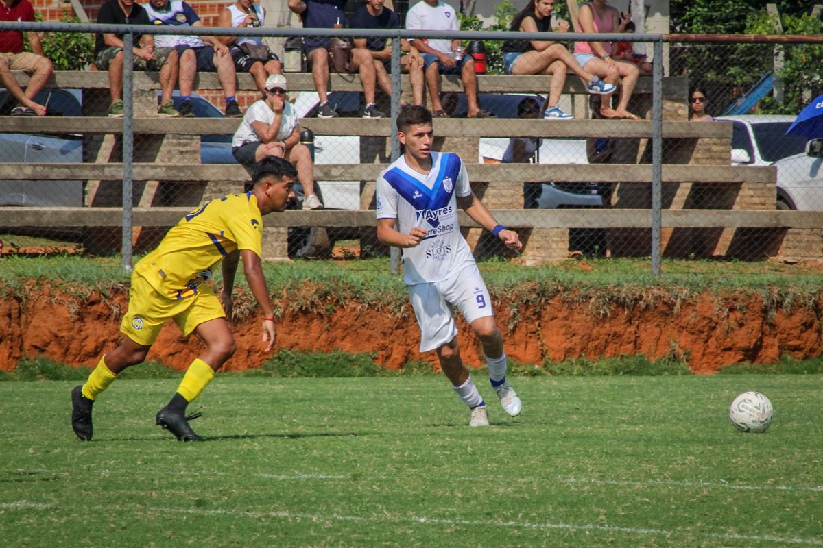 El Triki 
Sportivo Trinidense 
<a href="/CST_1935/">Club Sportivo Trinidense</a>