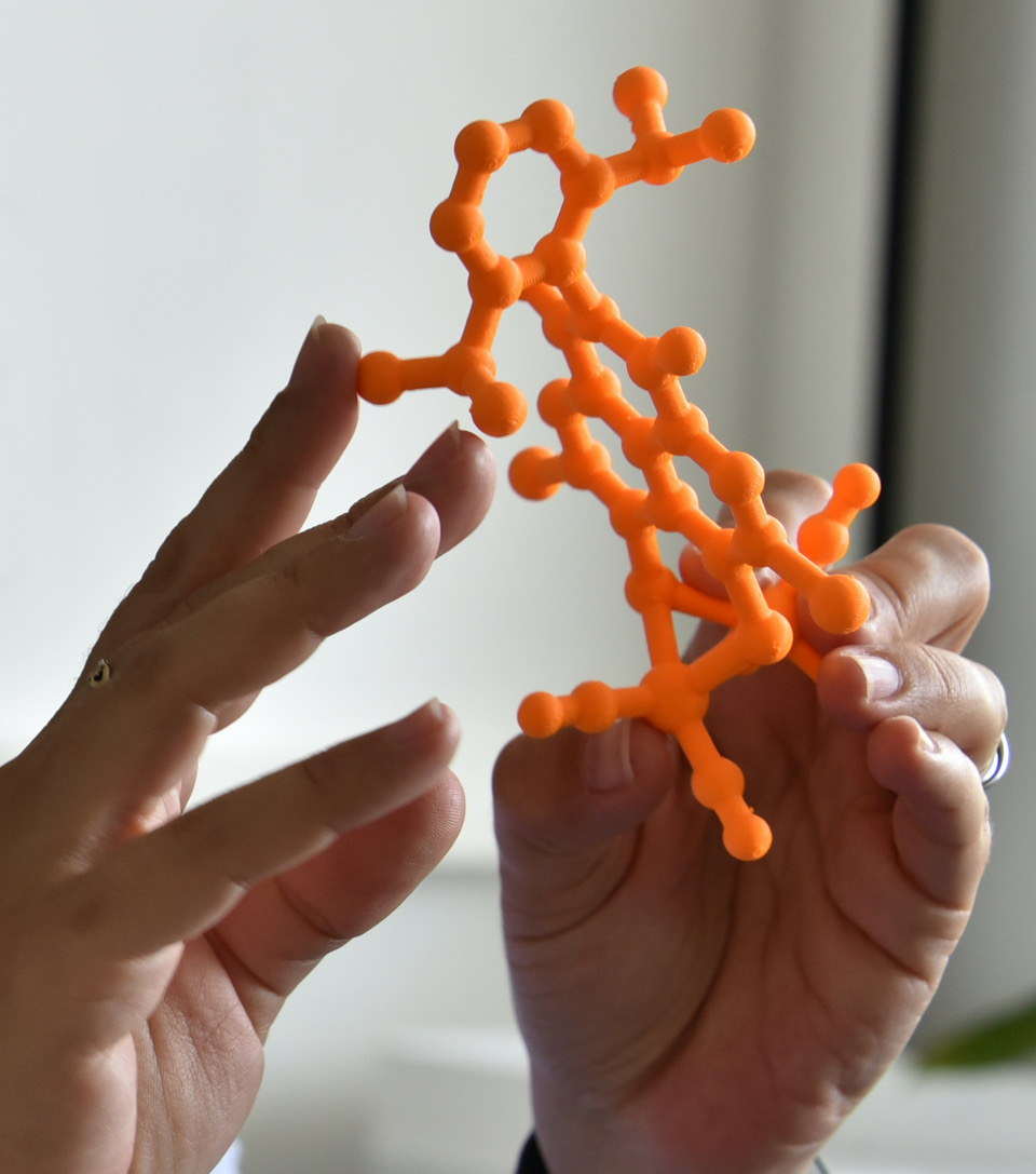 kuenstlerische_tatsachen (@ktatsachen) on Twitter photo Today we introduce our first scientific partner in our #Arts&Science Residency 🔬🧬
Prof. Dr Kalina Peneva leads the Peneva Group, a research group of the Institute of Organic Chemistry and Macromolecular Chemistry and the Jena Center of Soft Matter DE (JCSM) of <a href="/unijena/">Universität Jena</a> Today we introduce our first scientific partner in our #Arts&Science Residency 🔬🧬
Prof. Dr Kalina Peneva leads the Peneva Group, a research group of the Institute of Organic Chemistry and Macromolecular Chemistry and the Jena Center of Soft Matter DE (JCSM) of <a href="/unijena/">Universität Jena</a>
