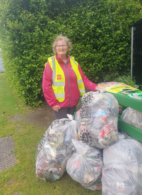 Take a look at Stradbally Waterford Tidy Towns Who spent the last few weekends cleaning up their community to keep it litter free with multiple #SpringClean24's! Especially @StradballyAFC U13 team members who turned out ⚽ #SDGsIrl #NationalSpringClean #Waterford