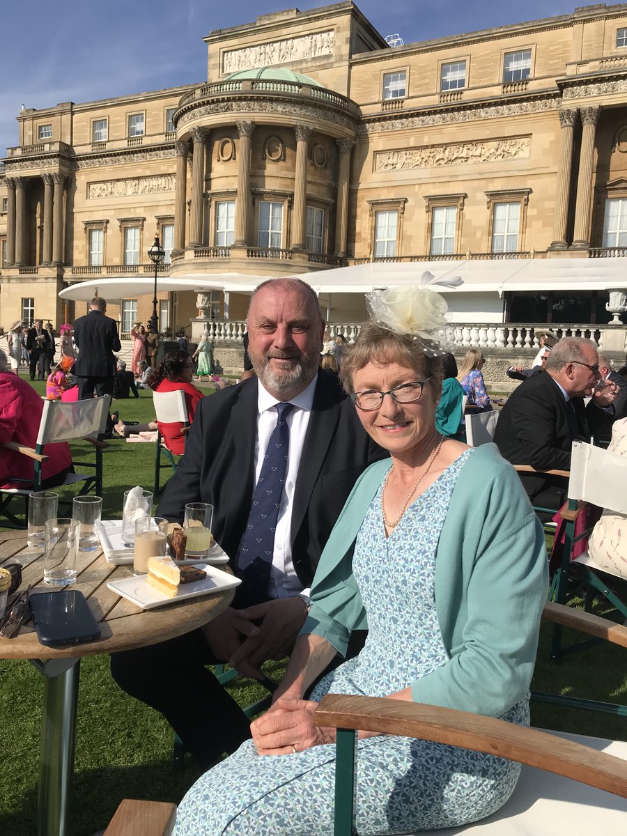 A fantastic few days in London with tea and cake on the lawn of Buckingham Palace.  Even managed to speak about #eriskayponies to others sitting beside us.