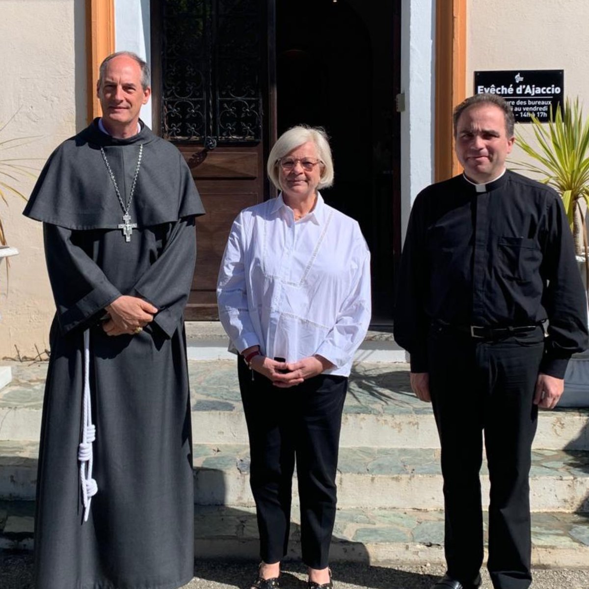 Visite de Mme Catherine Vautrin, Ministre du Travail, de la Santé et des Solidarités à l’évêché d’Ajaccio.
—
#cardinalbustillo #dioceseajaccio #eglisecatholiquedecorse #visite #ministre #corsica