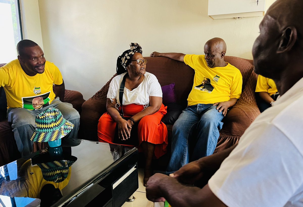 📍eThekwini Region, KZN The reception from the people of RiverView warm this morning. They recognise the great work that @MYANC has done, but also appreciate that we have not yet arrived where we set out to deliver our country. #VoteANC #VoteANC2024 #LetsDoMoreTogether