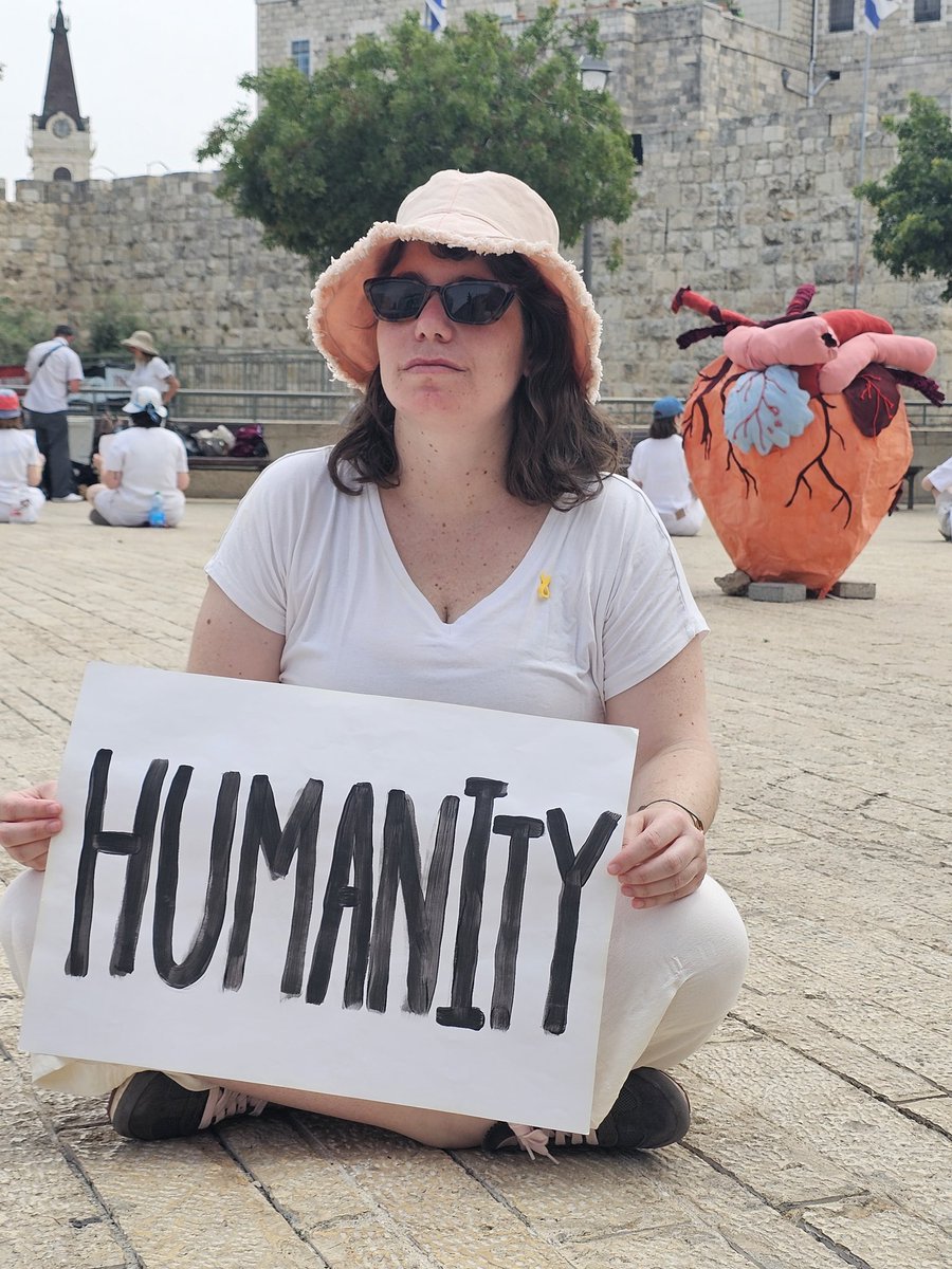 Today in Jerusalem: women for peace sit in