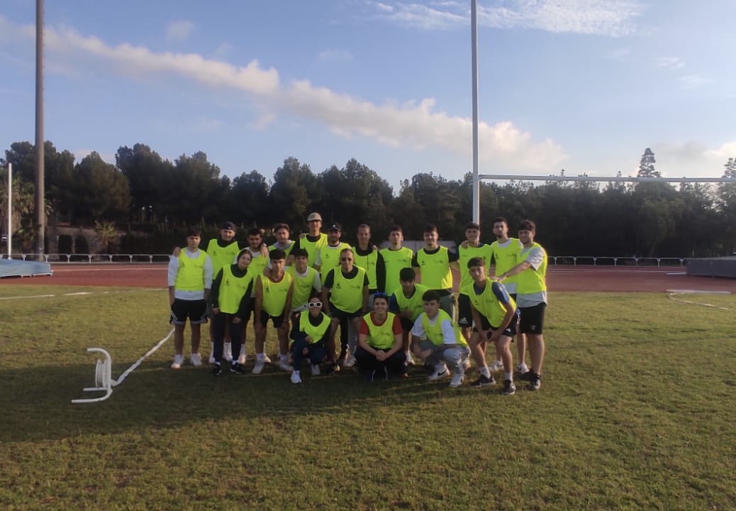 FPUCAM's tweet photo. 📌Esta semana en el XVIII Campeonato de Atletismo UCOERM los alumnos de Enseñanza y Animación Sociodeportiva han ayudado como voluntarios
📢Han participado 2400 niños y niñas de 49 centros educativos
#formacionprofesional #ucamfp #atletismo #campeonato https://t.co/GfwBmPabvT
