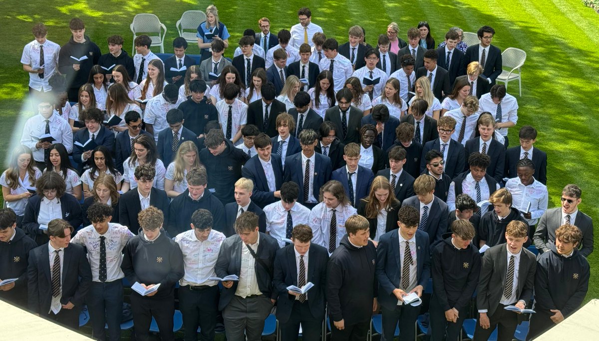Our Year 13 students marked their final day with quizzes, presentations, and a lovely chapel service followed by ice cream in the school chantry. 🍦 

Good luck to Year 13 with their exams! We are so proud of you!! 🌟

#ElthamCollege #EndofAnEra #Year13 #ElthamLeavers