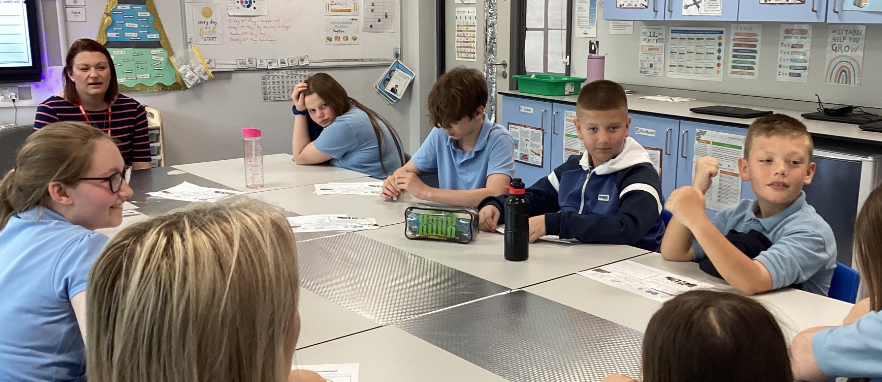 DiscoverySheff's tweet photo. Students in L5 have had a wonderful Q&A with @Grippleltd this morning. Asking amazing questions about working with disability, qualifications and apprenticeships.
Thank you so much to Stacey for taking the time to talk about #MightyMetals #DreamersBelieversAchievers✨🔧 https://t.co/Fjg4t8jVCX