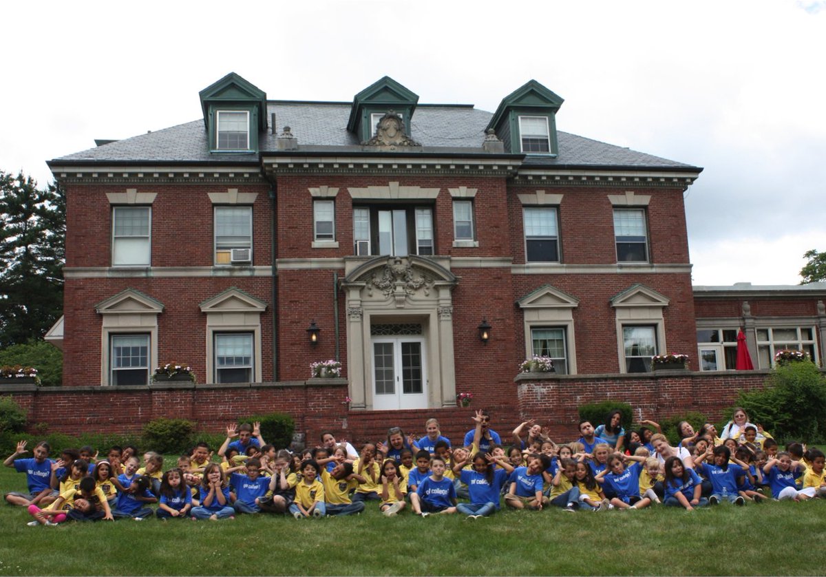 So excited to join @bvprep for #CollegeSigningDay with the College Class of 2028!  From one of the first times you were on a college campus way back as Kindergartners @RegisCollege_MA, I can't wait to hear what's in store for your next journey!  #OutHustleTheWORLD