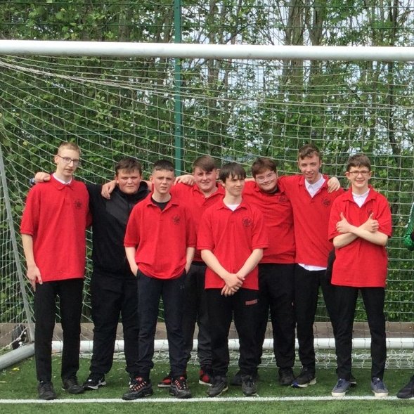 We hosted @BeeslackHigh from Mid Lothian, in our first friendly 5 a-side football match this week. Our team won 2-1 and everyone had a great time! #confidentindividuals