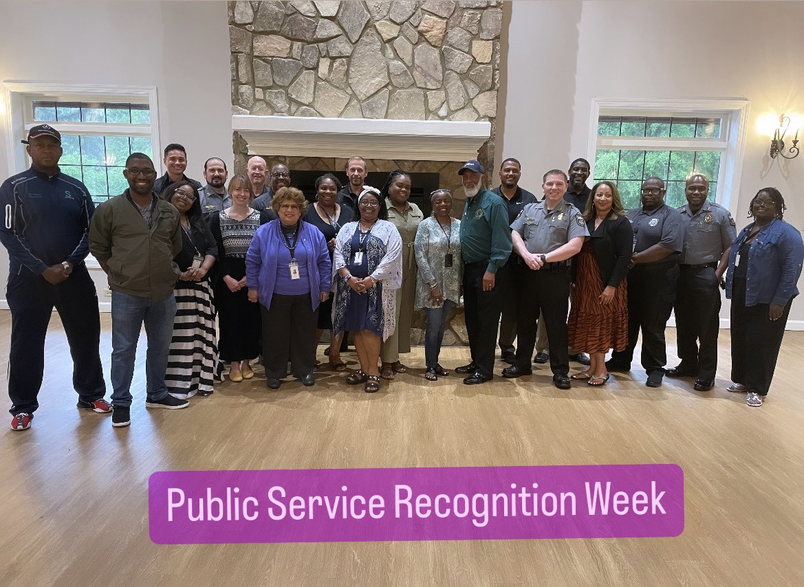 We had one full DYNAMIC week here at Stockbridge!🇺🇸 We wrapped up Public Service Recognition Week with an employee luncheon! We love our team spirit AND we truly love serving our community! Have one amazing Mother’s Day weekend! 💕💞 #tean #community #Stockbridge
