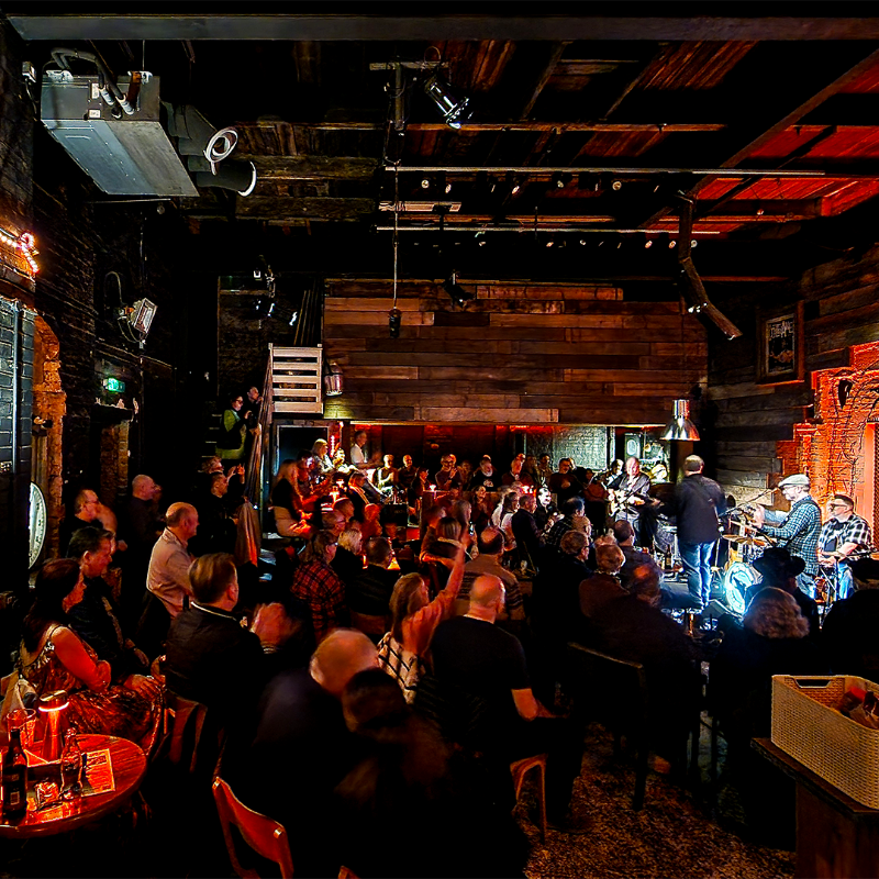 LutonTown's tweet photo. 2020 Developments are about to complete the acquisition of the historic Mill Yard site in the heart of Luton’s cultural scene, securing the future of The Bear Club – in its current location, and in its current format! 🙌