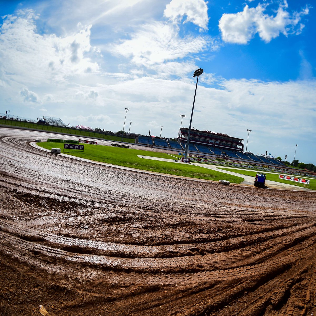 🏁 Who's visiting 'The Diamond of Race Tracks', AKA @lucasspeedway this summer for some dirt track racing?!

🤩 We have some exciting races happening over the next couple of weeks! We'll see you there!

#LucasWorks #LucasSpeedway #Dirt #DirtRacing #FlashbackFriday #Friday #Racing