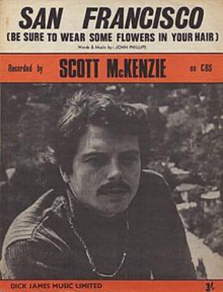 Das von Scott McKenzie gesungene Lied San Francisco (Be Sure to Wear Flowers in Your Hair) erscheint 1967 bei Ode Records. Es gilt als Hymne der Hippie-Bewegung des im gleichen Jahr stattfindenden Summer of Love. San Francisco - Scott McKenzie youtu.be/7I0vkKy504U via ⁦@