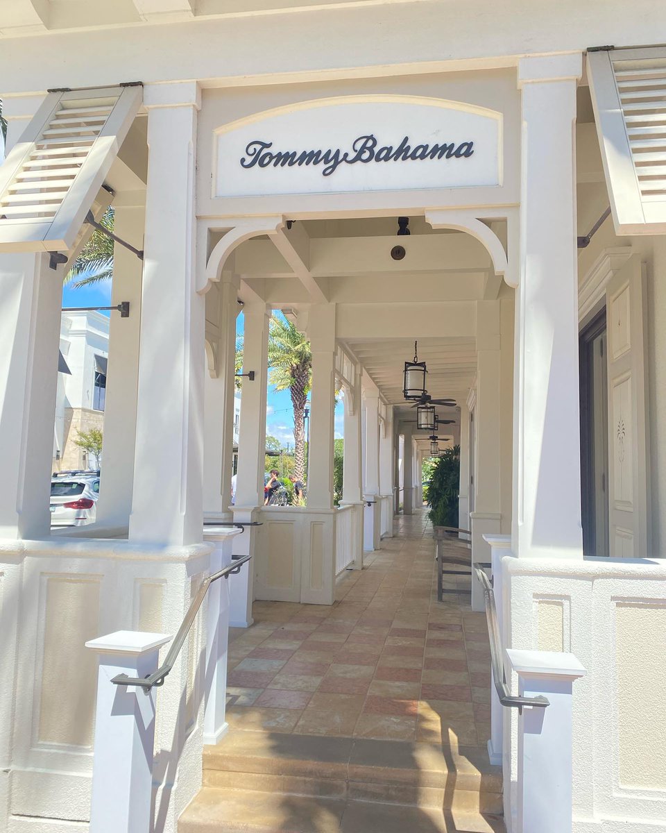Give us a ♥️ if you've been to the @GrandBoulevard Sandestin Tommy Bahama! Thanks for the pic of our oasis, @ laikenbcoffey! 😊