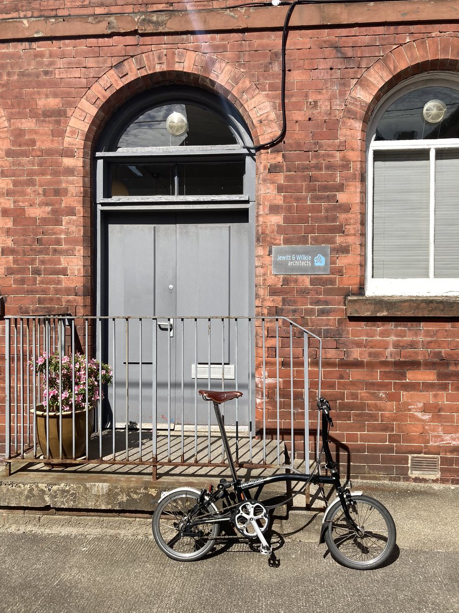 A huge thanks to Ben <a href="/KineticsGlasgow/">Kinetics</a> for fixing/restoring to life the trusty office <a href="/BromptonBicycle/">Brompton Bicycle</a> . Normal cycling service has been resumed.🚴‍♂️💨