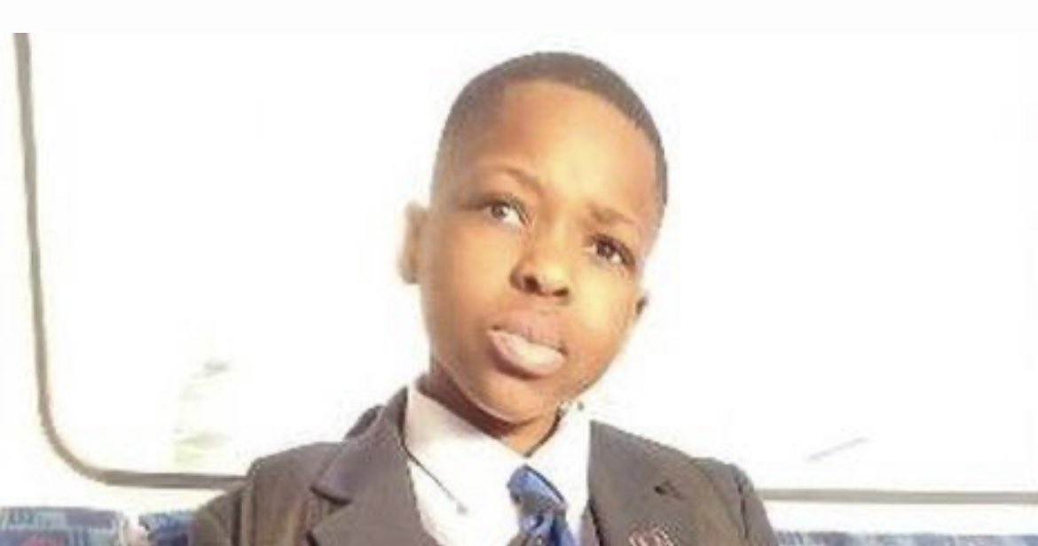 Hundreds of tributes were paid to 14-year-old Daniel Anjorin who was killed last Tuesday after being stabbed in northeast London. People attended a vigil held in his memory where rows of flowers and Arsenal shirts were laid. mylondon.news/news/east-lond…