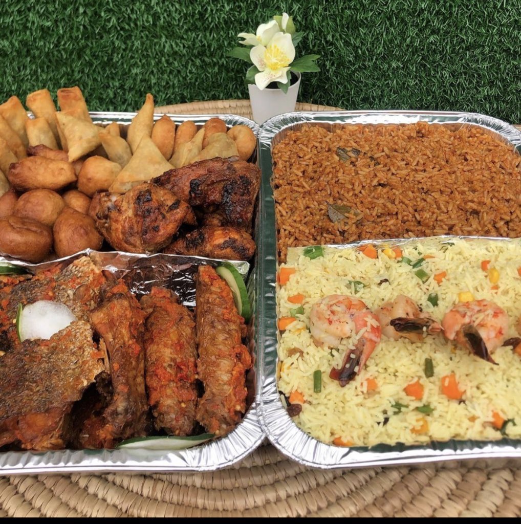 Yummybottompot's tweet photo. Thinking of some delicious food/soup bowls for the weekend?… Don’t ponder too much..@Yummybottompot has got you covered, all you have to do is send us a DM telling us how you want it, and before you close and open your eyes, you are tearing turkey and licking plate. Pls Rtwt🙏 https://t.co/rfzuyy3ZVt