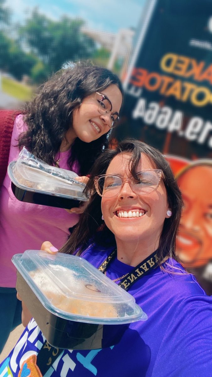 Last day of Teacher appreciation week and we got some delicious baked potatoes from OMG THANKS @OutleyE @Sroninub2Newby @glcgarza 🥔💕