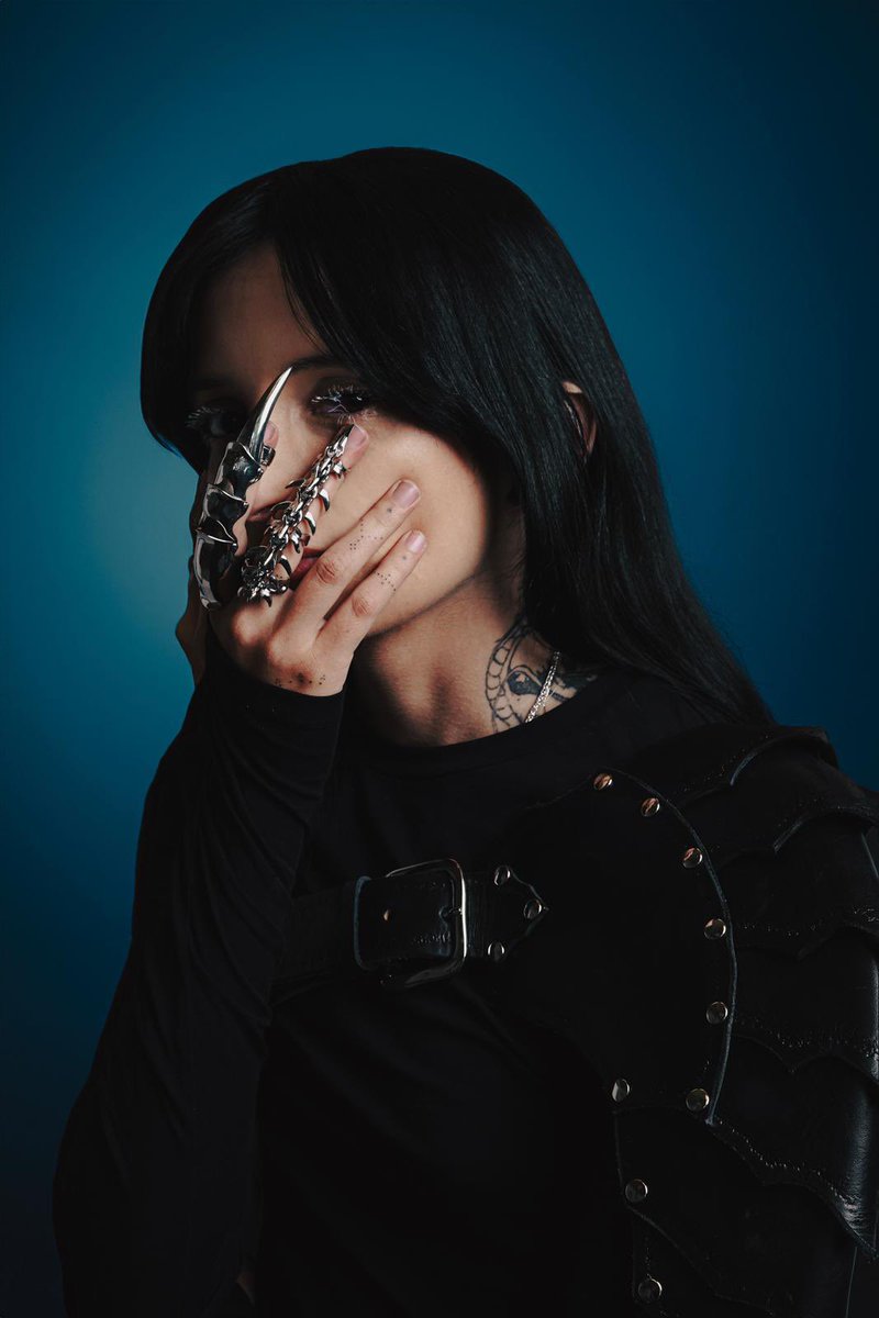 Dans une semaine tout pile vous saurez…

En attendant 👉 Zinee.shop