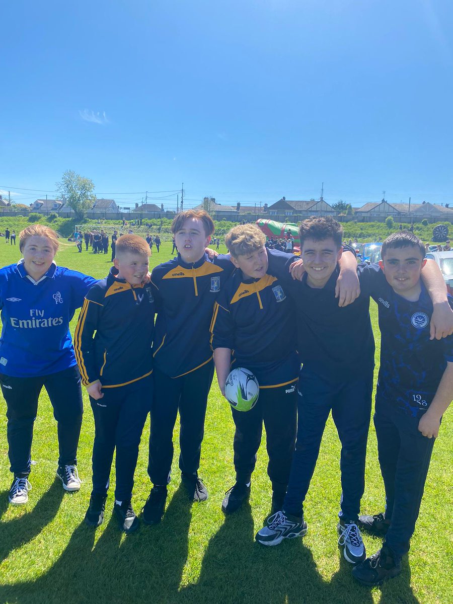 Smiles all round as students and staff celebrated the Feast Day of Blessed Edmund Rice with a BBQ and bouncy castles. Ice creams (and suncream) were needed! #EdmundRiceDay #EdmundRice #wellbeing #cork #school #funday #foundersday @ERSTIRELAND