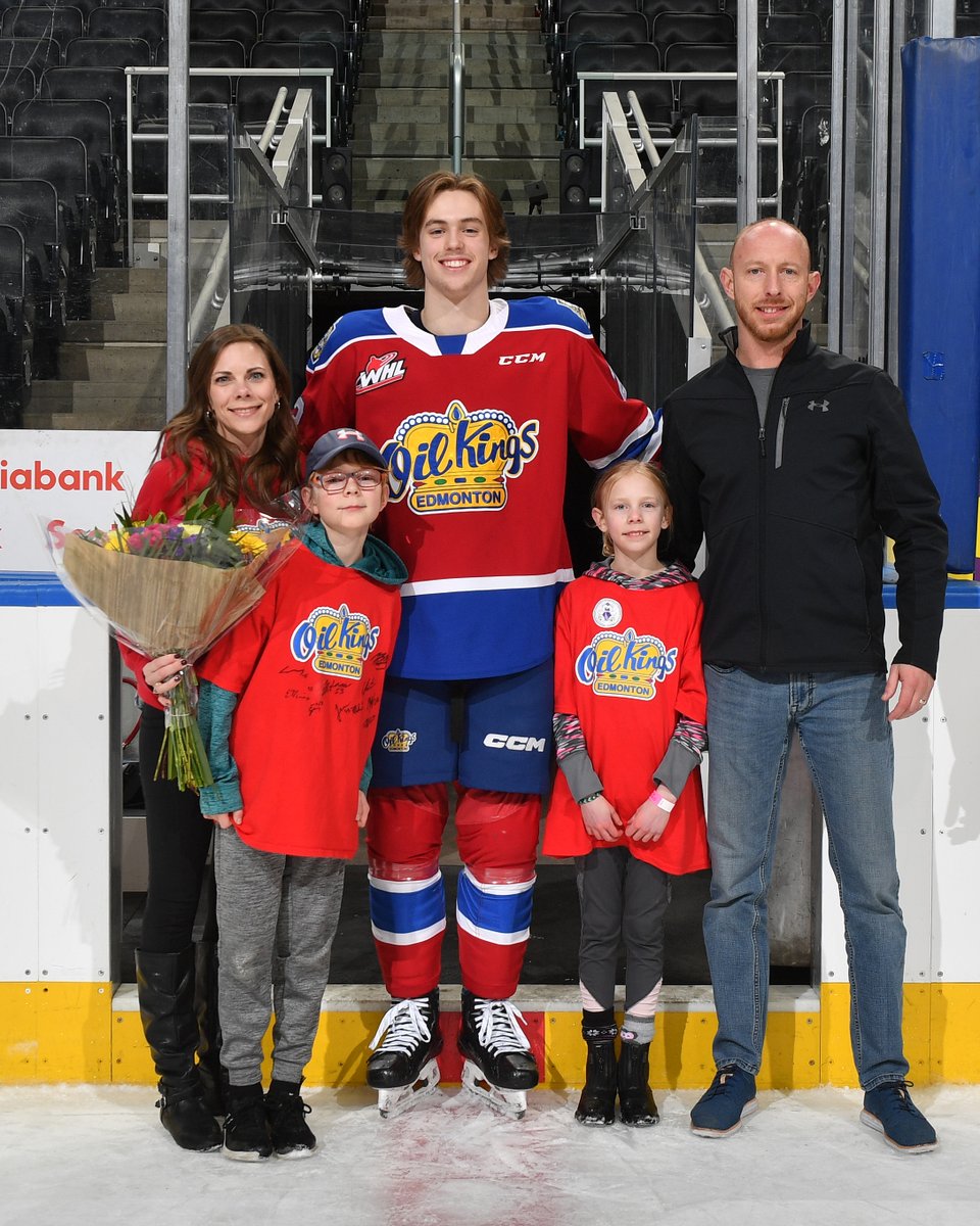 And we can't forget an extra special happy mothers day to all of our amazing billet moms! These families become a home away from home for our players and we cant thank them enough for all that they do! ❤️💐