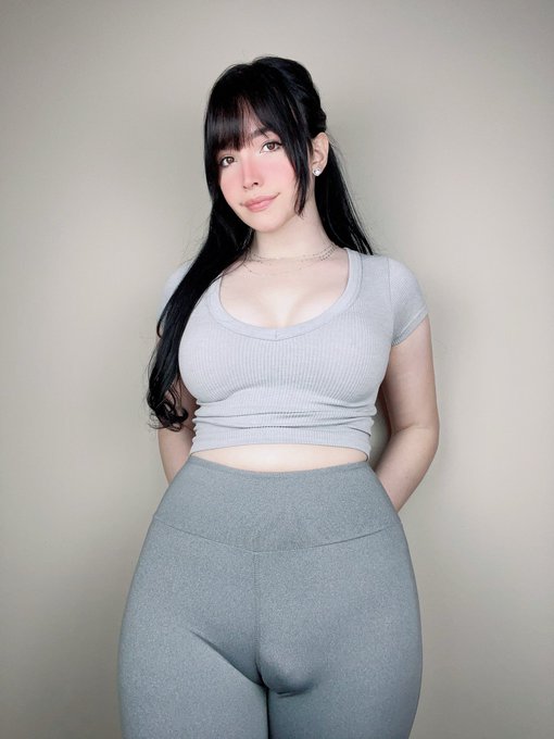 2 pic. Mary cosplaying @AriAngelsXo https://t.co/GTl1Au7TxS