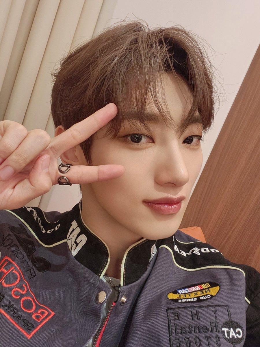 VannerOfficial's tweet photo. [#영광]

타이페이 VVS 덕분에 오늘도 즐겁고 재밌는 시간을 보냈습니다!!! 항상 멀리서도 응원해주셔서 감사하고 사랑합니다💙

#VANNER #배너 #YEONGGWANG https://t.co/Gemx7l8HIH