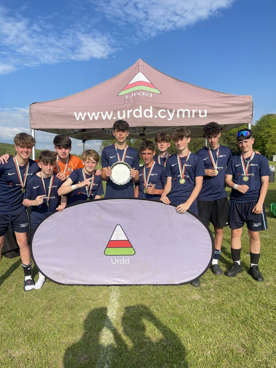 chwaraeonyrurdd's tweet photo. Plât Cynysg 9-10 

🥈@YsgolBroPedr 
🥇@bryntawe 

#PDURDD https://t.co/8bQoIS0a9e