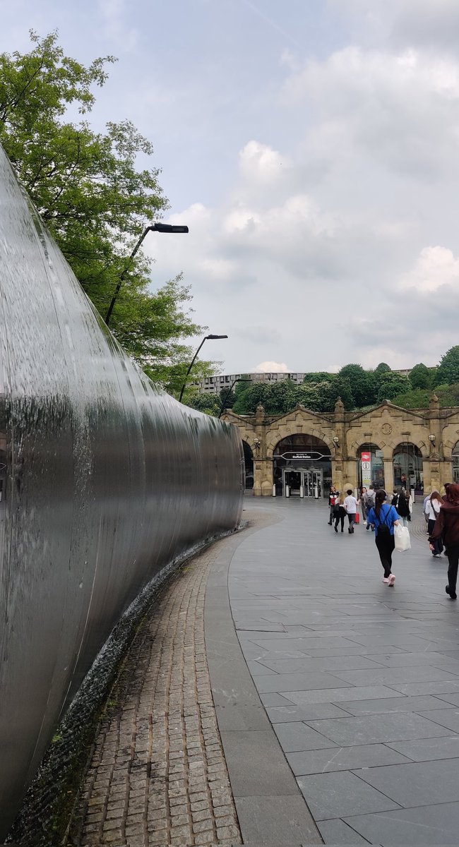 NMantl's tweet photo. Went on a little field trip to Sheffield today to give a talk on forensic anthropology methods, decision-making and the impact of experience at the University of Sheffield. Thank you for having me @SamanthaPurcha1 @ecraigatkins https://t.co/2aTU8Q9hw3