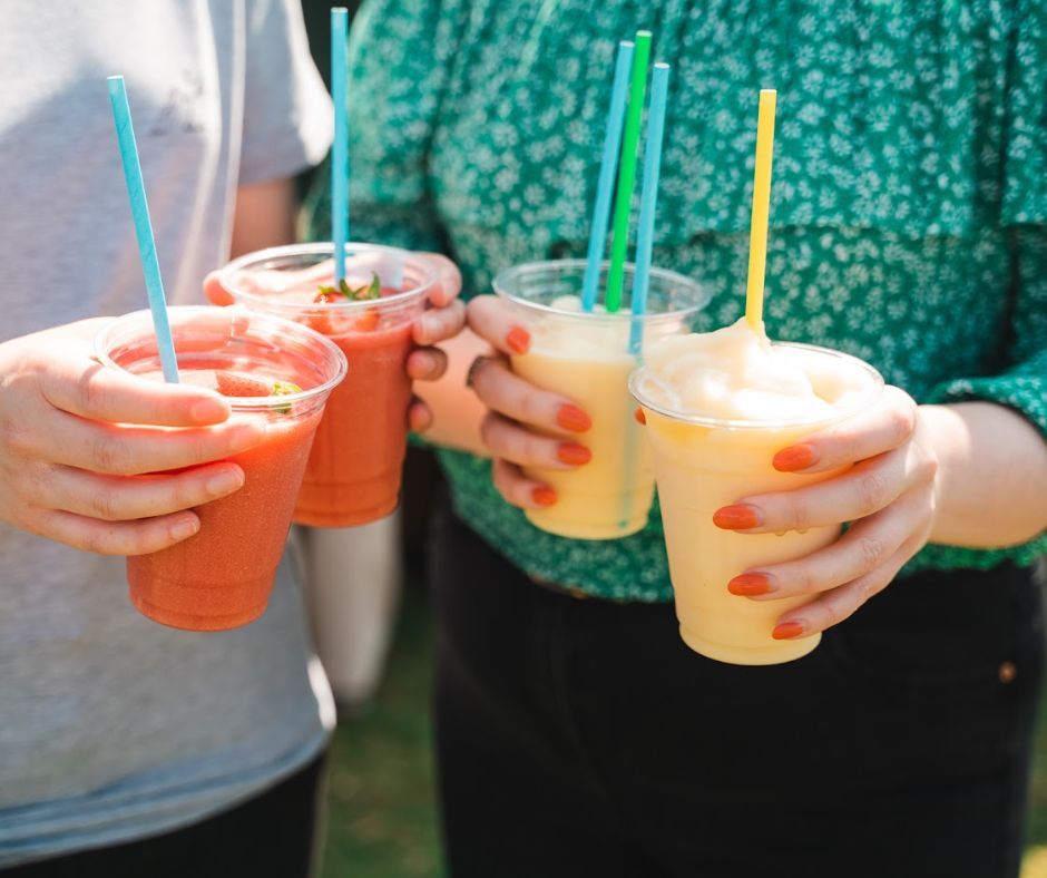 TOMORROW 🧉 🌞 

The weather is looking 👌  for the weekend 😍 

A few of your questions answered 🤩 

📍 northleedsfoodfestival.co.uk/faqs/