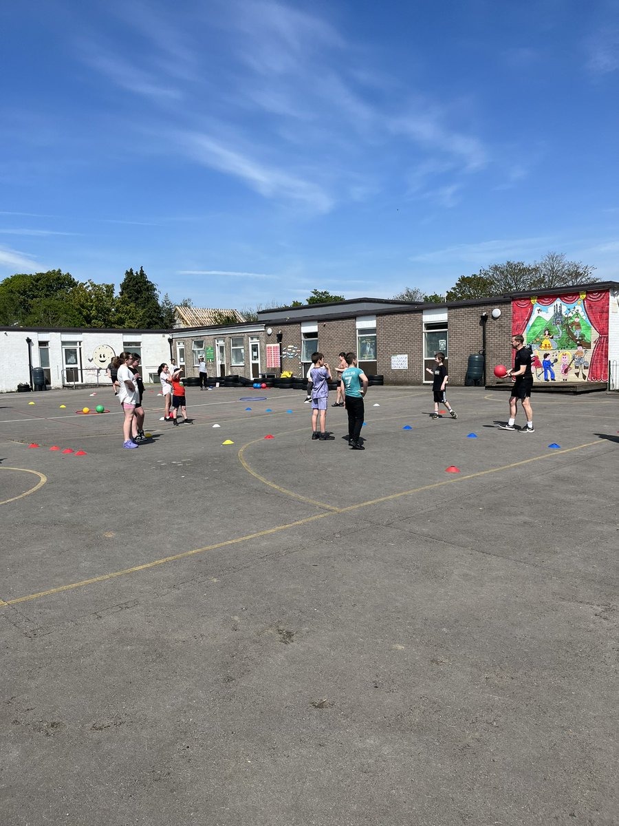 Afon y Felin Primary tweet media