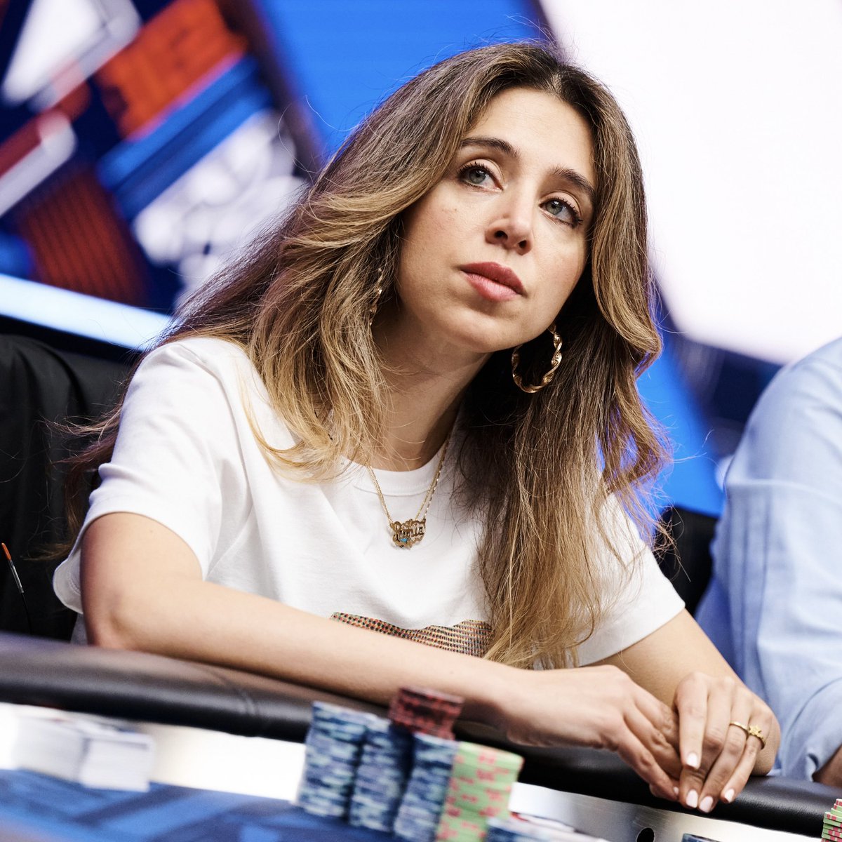 Lots to get through on this week’s #PITE podcast (Ep 307)… 🇲🇨 #EPTMonteCarlo recap 🇺🇸 Interview with @raniatalk ♠️ #SCOOP update from Howard Swains 🇨🇭 Superfan @mjbloech Subscribe via @ApplePodcasts, @Spotify, etc. Download/stream: soundcloud.com/pokerintheears…