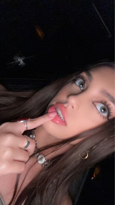 big bOOba thread, ladies show me what u gyat 👽 https://t.co/h3mj1YOVeW