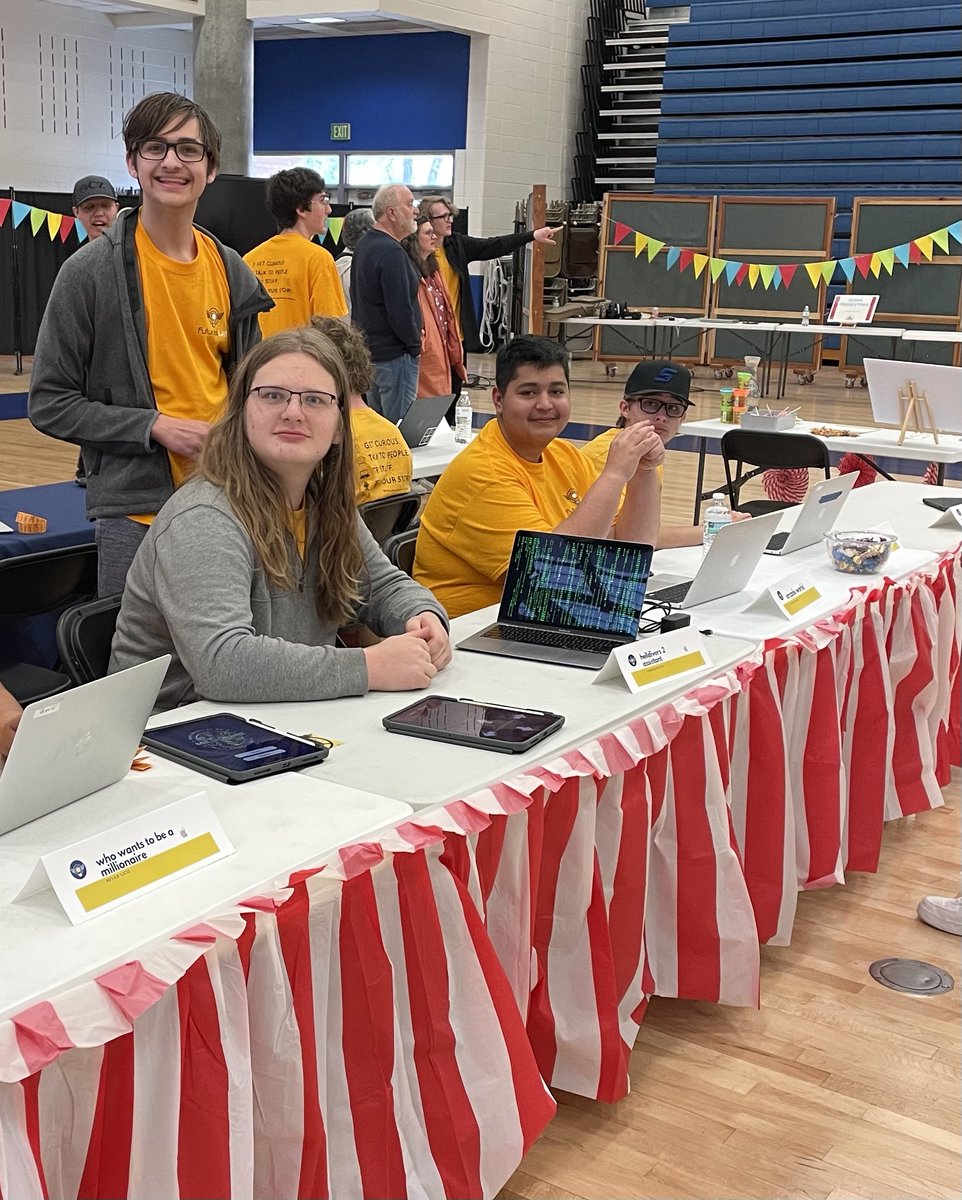 psdctc's tweet photo. Another exhibition of learning in the books! Thank you to everyone who came out to support student projects at Futures Lab and enjoy our spring festival. #authenticaudience #exhibitionoflearning #PSDFutureReady https://t.co/WuiyHGf0WD