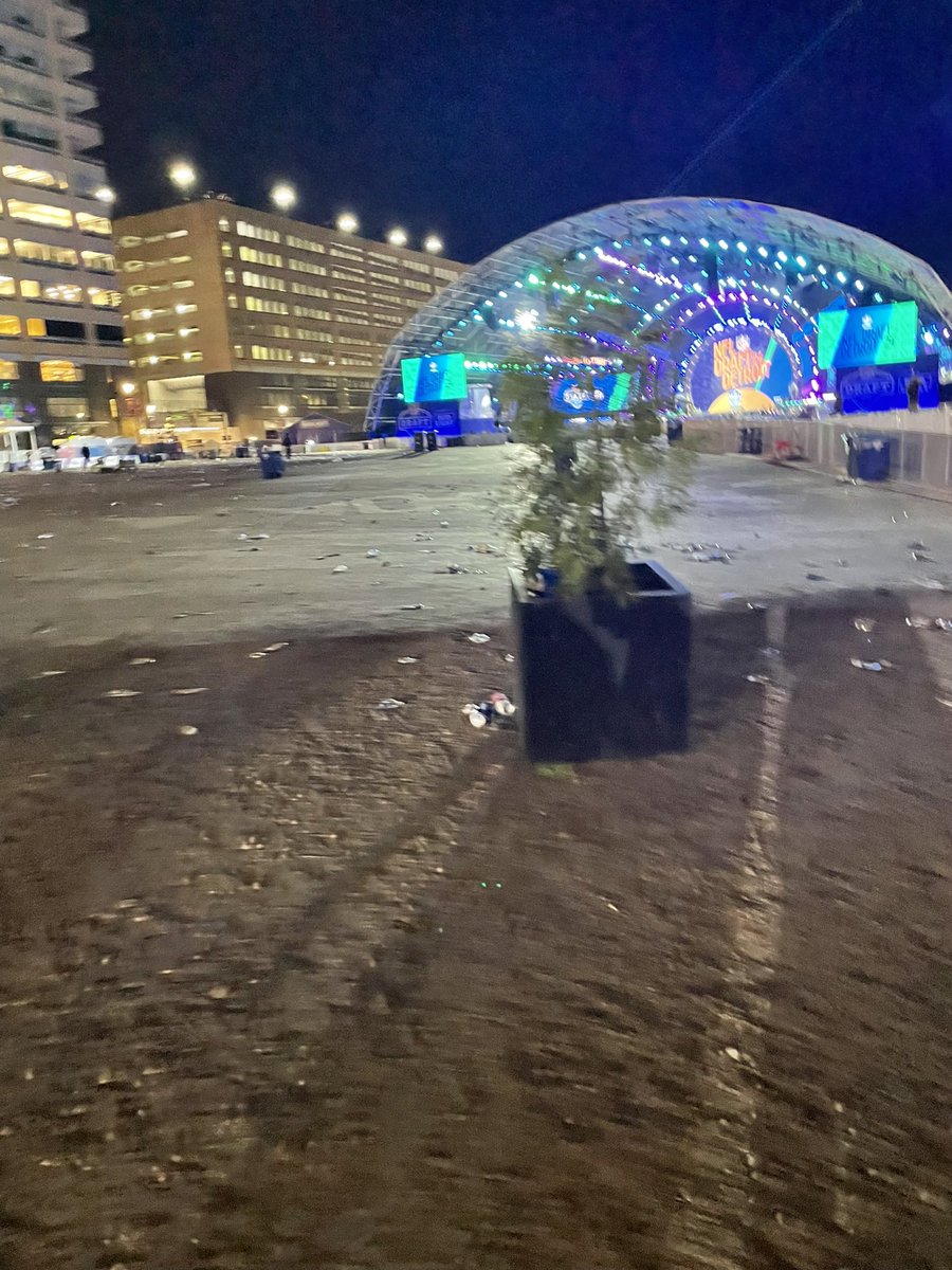 ONEPRIDE_313's tweet photo. The aftermath. Come back soon @nfl https://t.co/vXvCAoUxcJ