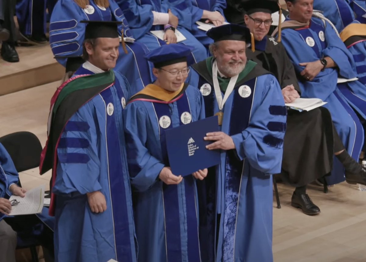 Please join us in congratulating the honorary degree recipients at the 2024 MD, PhD, Dual Degree Commencement. - Kenneth L. Davis, MD, Executive Vice Chairman of the @MountSinaiNYC Boards of Trustees - Charles M. Rice, PhD, Virologist and Biochemist at @RockefellerUniv -