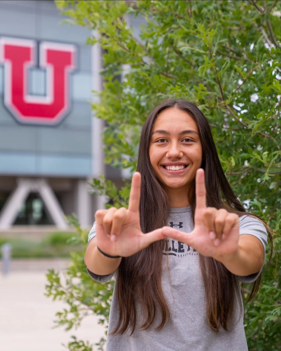 Wishing a happy happy birthday to Emrie Satuala‼️

Hope it's a great day 🥳 🎉 🎊 🎂