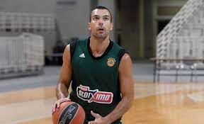 #paobc | Kostas #Sloukas and Juancho #Hernangomez are both undergoing treatment. The first one due to a bruise on his right calf, the #Spanish instead sprained his left calf. #F4GLORY #Esake #Basketball #Baloncesto