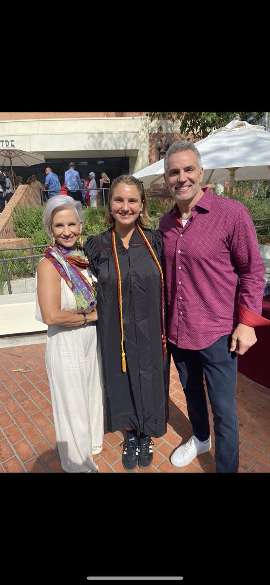 Proud parents of our daughter Jada Jo from @USC School of Drama. Always dramatic since born and always making @kurt13warner eyes twinkle 🥺🥲😀