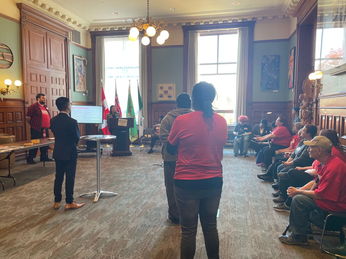 Great to see the passion of @OntarioACORN reps yesterday at Queen’s Park as we discussed solutions to Ontario's affordable housing challenges & shared solutions our @OntLiberal team is bringing forward. Together, we can make change happen! #AffordableHousing #TenantRights #onpoli