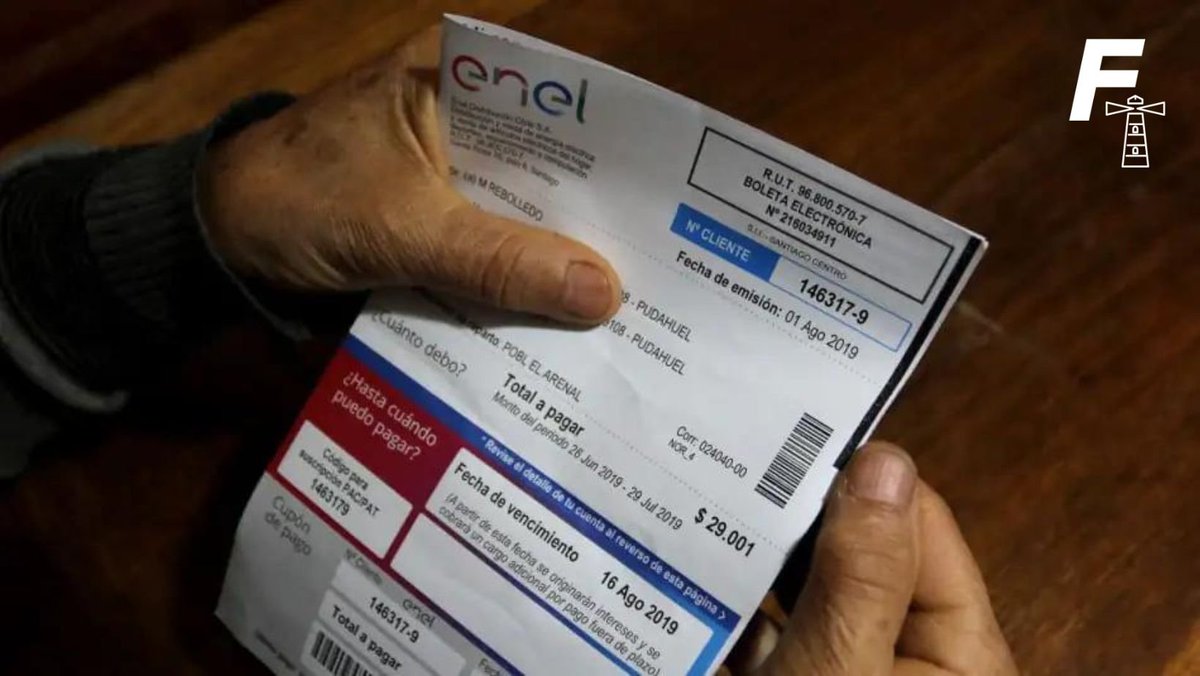 País 🇨🇱| Tras reclamos de cortes de energía en la RM: Enel anuncia compensación voluntaria para clientes afectados 👇🏻 fastcheck.cl/2024/05/10/tra…