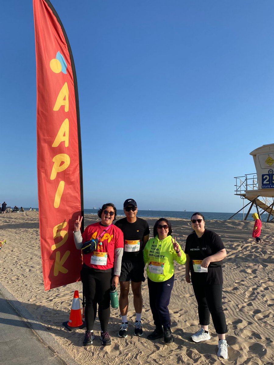AAPlay's tweet photo. Before we did a 5K / After we did a 5K 🏃🏽‍♀️

Thank you to everyone for your support! With your help we've raised nearly $1K for continued artist support and programming. 

Thank you also to the #AAPI5K for organizing this event supporting AAPI orgs around the country 🙌🏽 https://t.co/N6yvnlx9sT